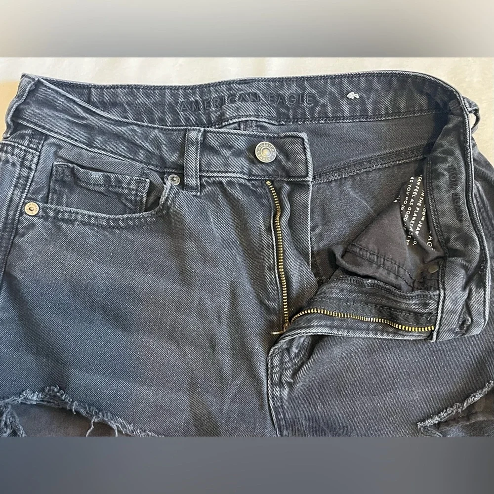 American Eagle Mom Jeans Relaxed Distressed Women’s Black Jeans Size 6 - Picture 10 of 16